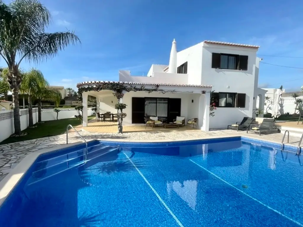Villa Mar e Céu, private pool and sea views